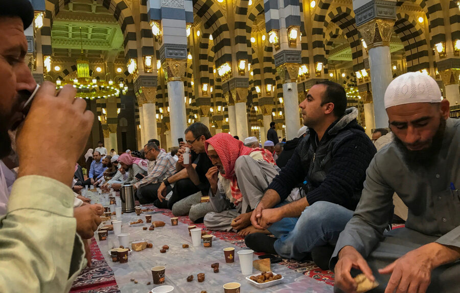 Umroh Akhir Ramadhan 4 Maret 2026 Surabaya